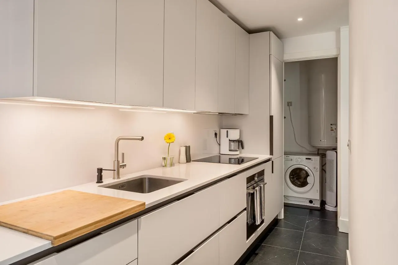 Апартаменты Joivy Stunning Flat Near Liberdade Avenue Лиссабон