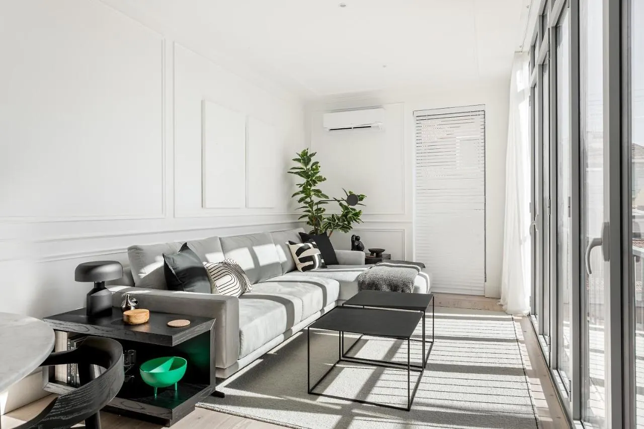 アパート リスボンJoivy Stunning Flat Near Liberdade Avenueアパートメント ポルトガル